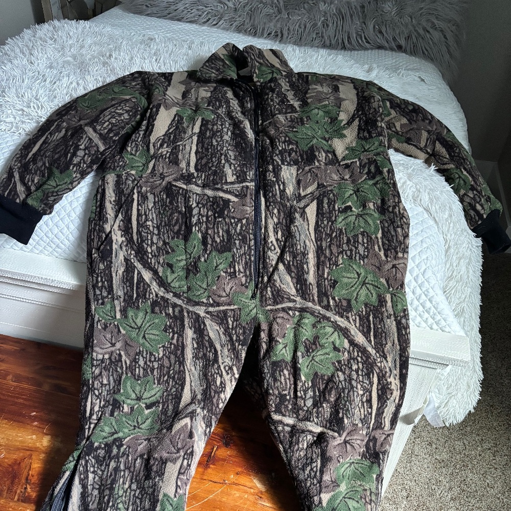 Cabela’s hunting  overalls camo